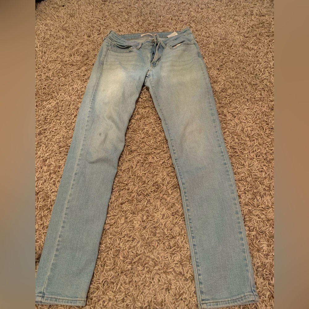 Levi brand skinny jeans